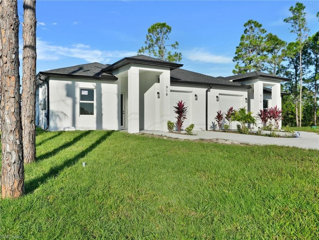918 Eisenhower BLVD LEHIGH ACRES, FL 33974