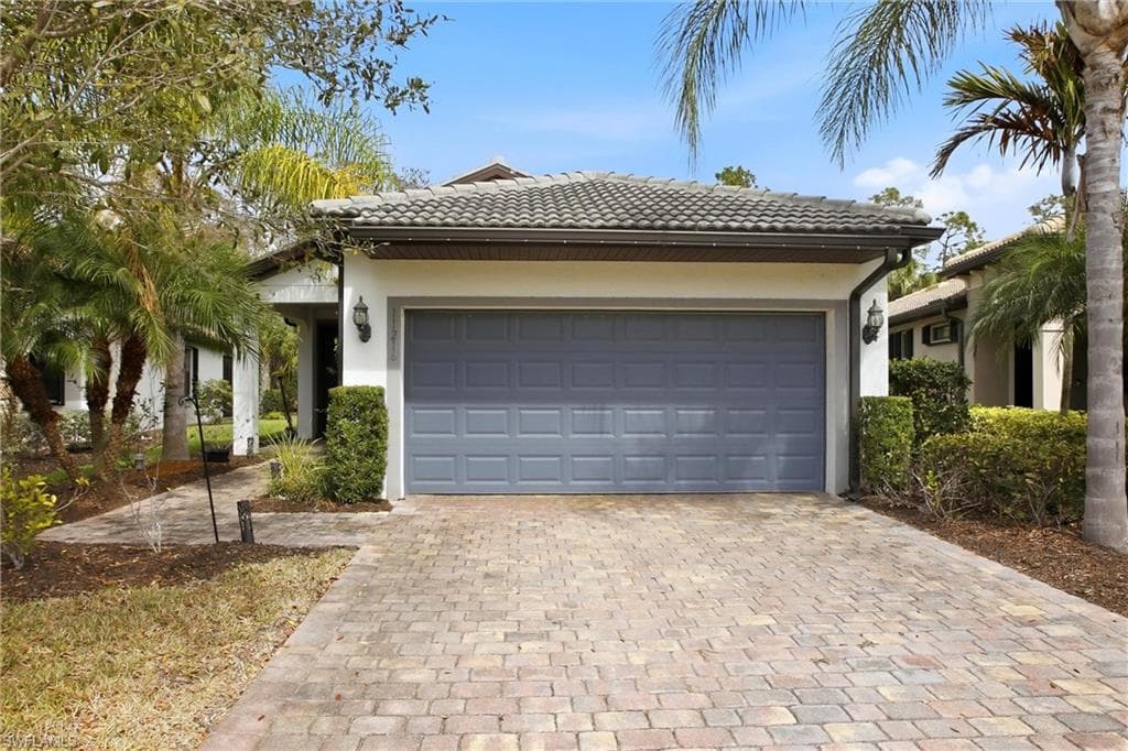 11216 Carlingford RD FORT MYERS, FL 33913