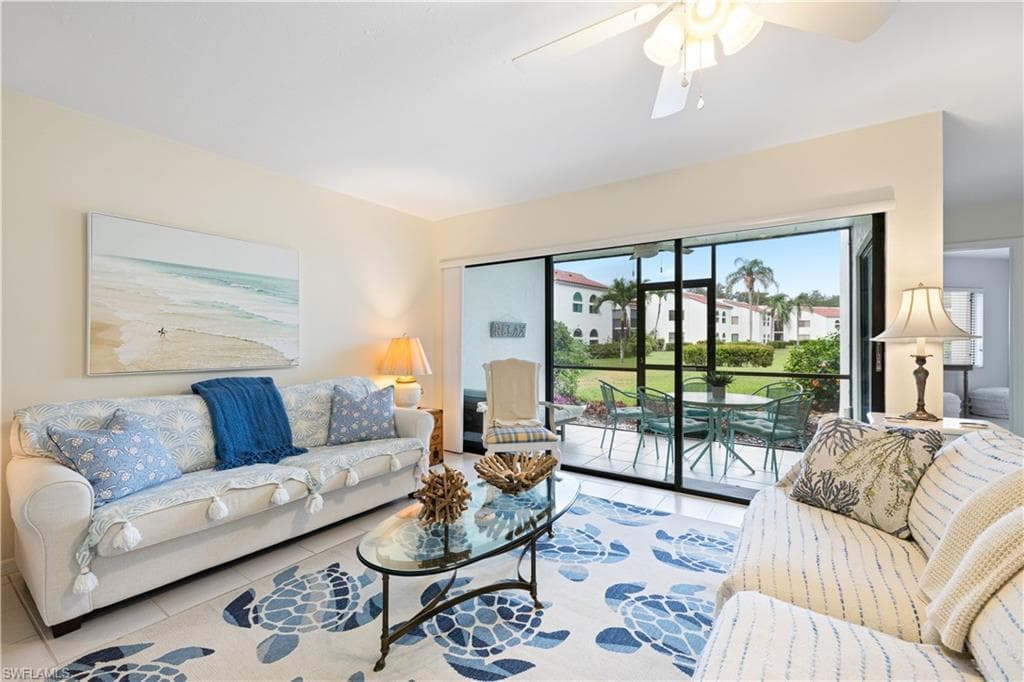 565 Beachwalk CIR T-102 NAPLES, FL 34108