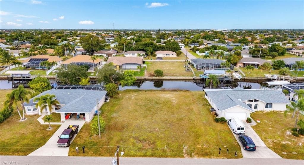1215 SE 16th ST CAPE CORAL, FL 33990