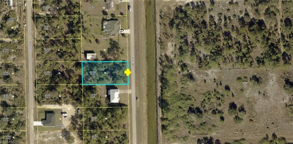 607 Hines AVE LEHIGH ACRES, FL 33972