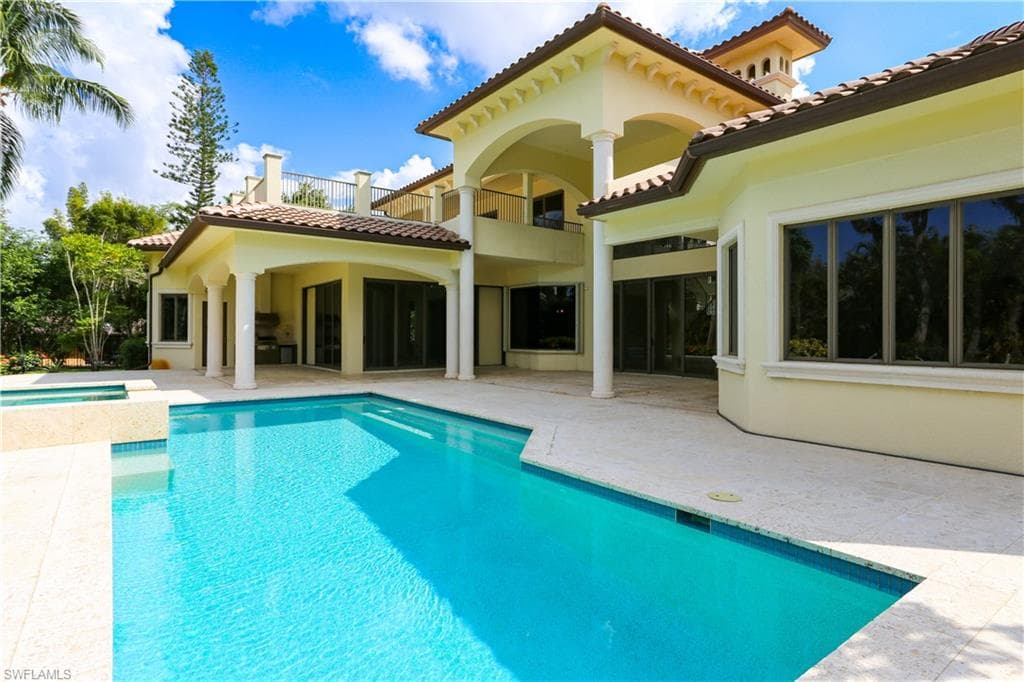 823 Cassena RD NAPLES, FL 34108