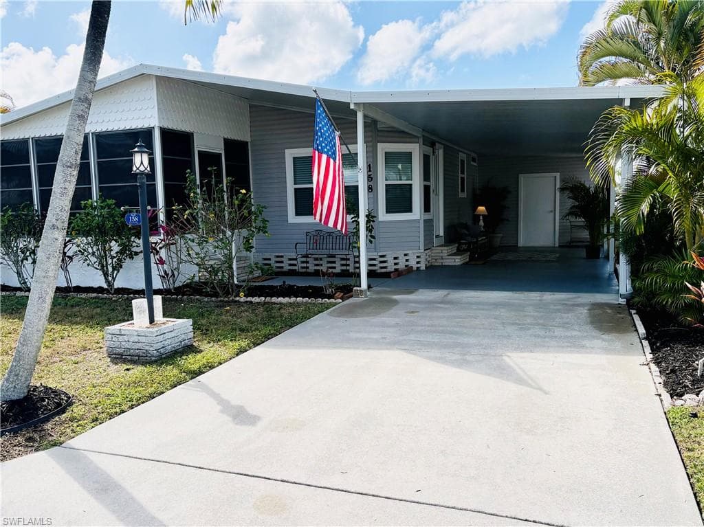 158 Seven Seas WAY 158 NAPLES, FL 34104