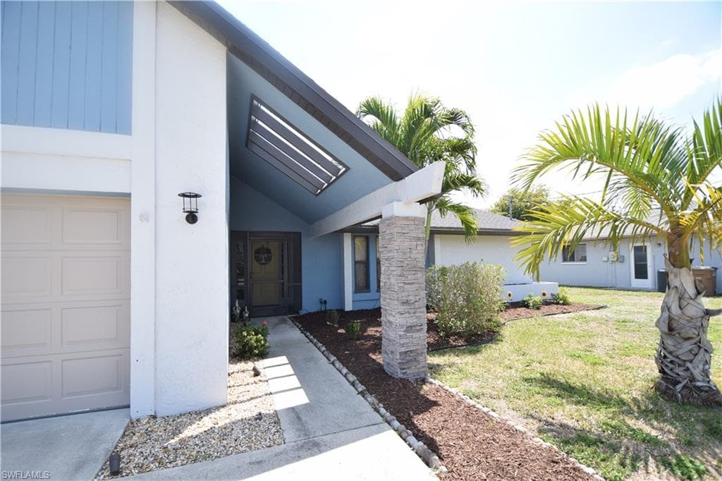 1212 SE 19th ST CAPE CORAL, FL 33990