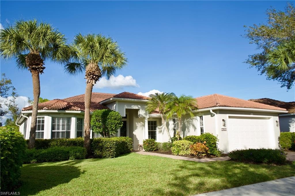 3944 Ruxton RD NAPLES, FL 34116