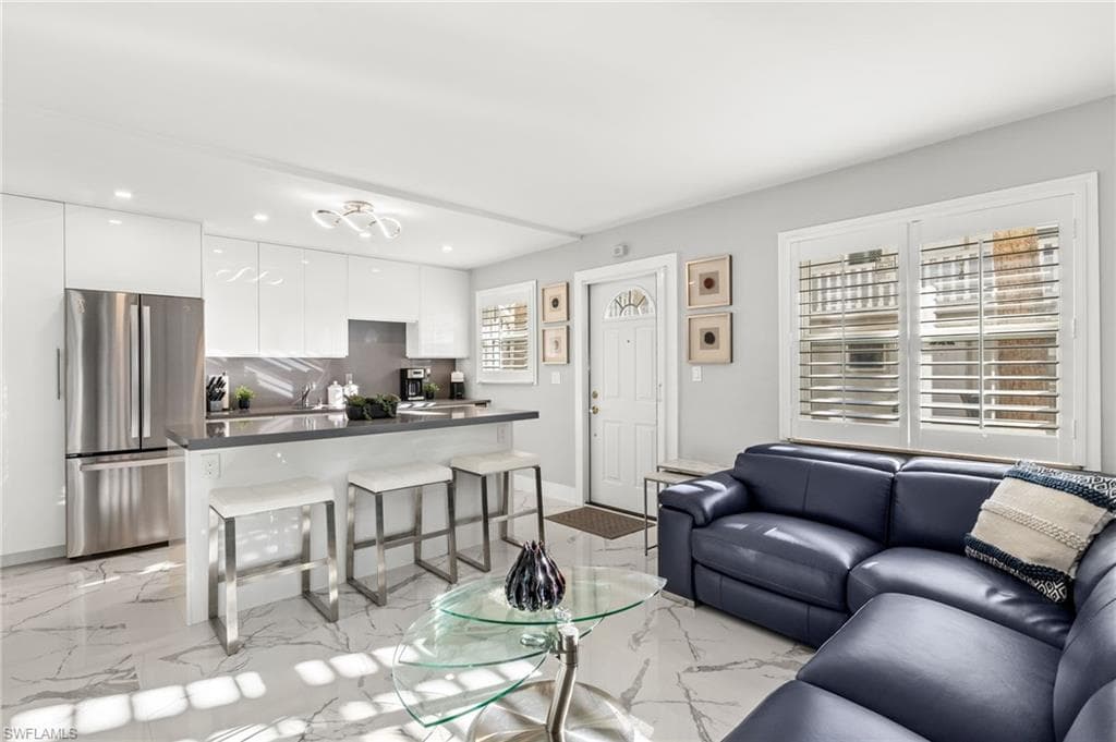 980 7th AVE S 109 NAPLES, FL 34102