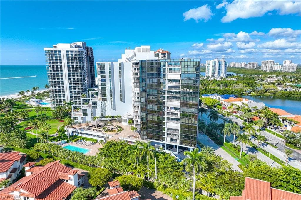 4751 Gulf Shore BLVD N 904 NAPLES, FL 34103