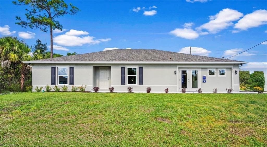 5021 NE Tradewinds CIR LABELLE, FL 33935
