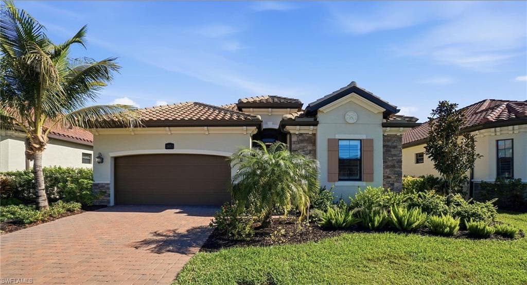 28017 Foxrock CT BONITA SPRINGS, FL 34135