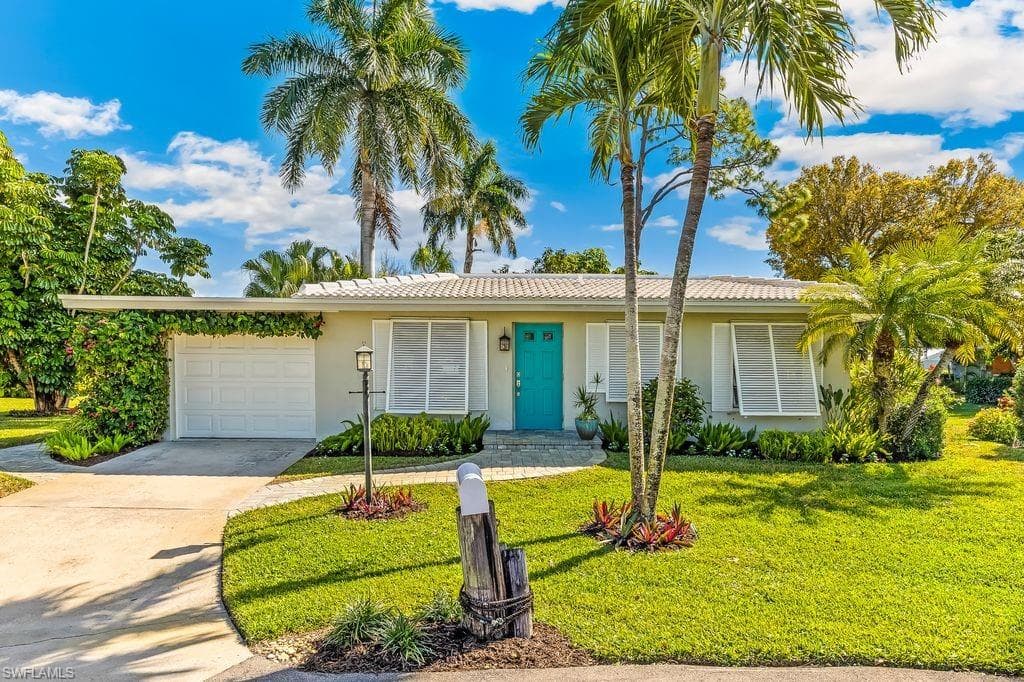 51 Hilo CT 51 NAPLES, FL 34112
