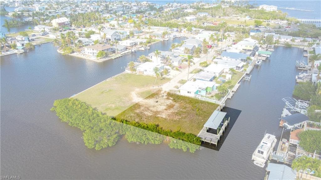 2639 Second ST MATLACHA, FL 33993