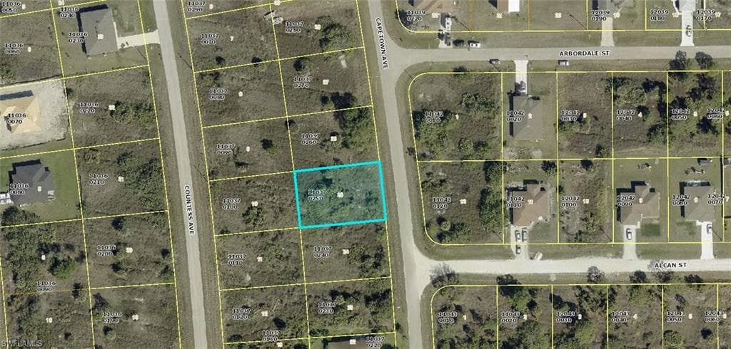 1018 Capetown AVE LEHIGH ACRES, FL 33974