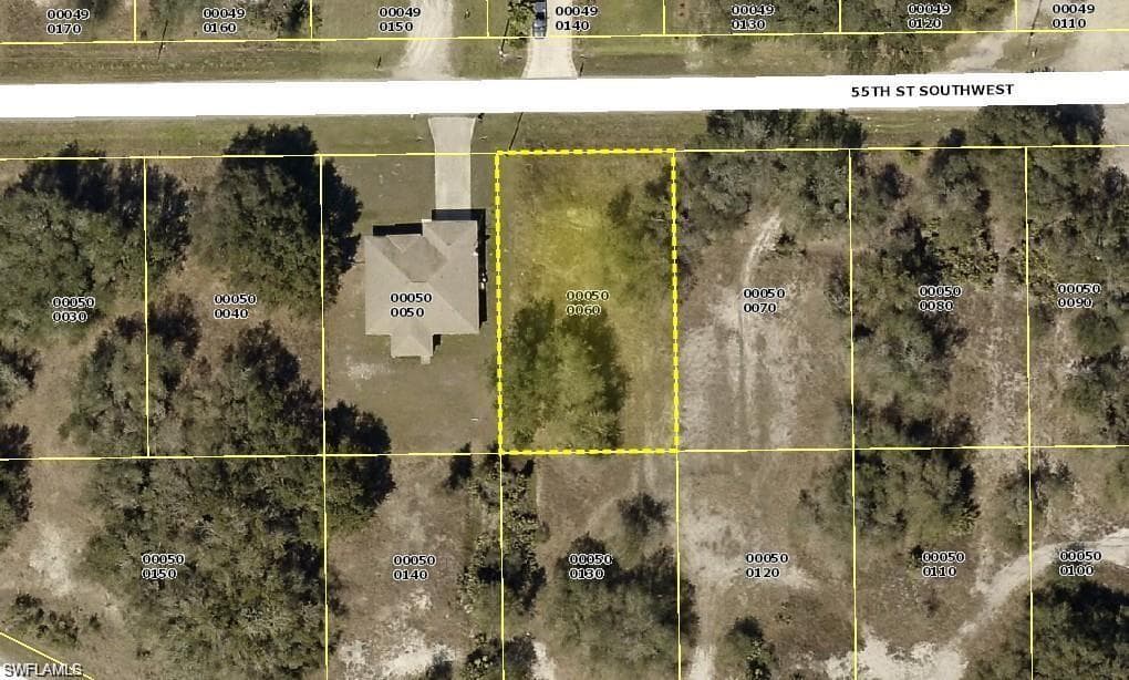 2607 55th ST SW LEHIGH ACRES, FL 33976