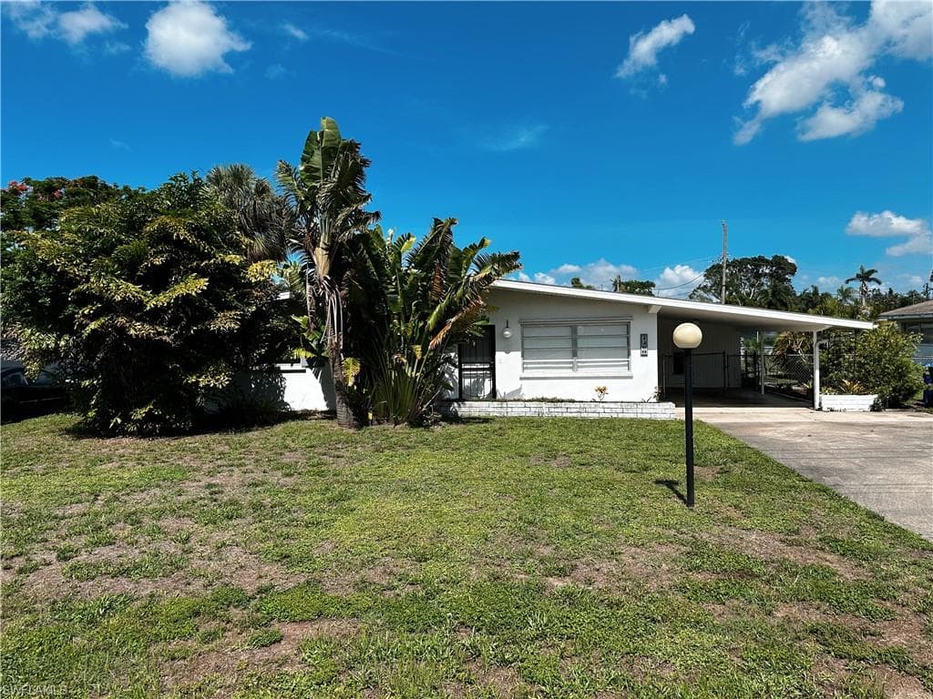 4360 Deleon ST FORT MYERS, FL 33901
