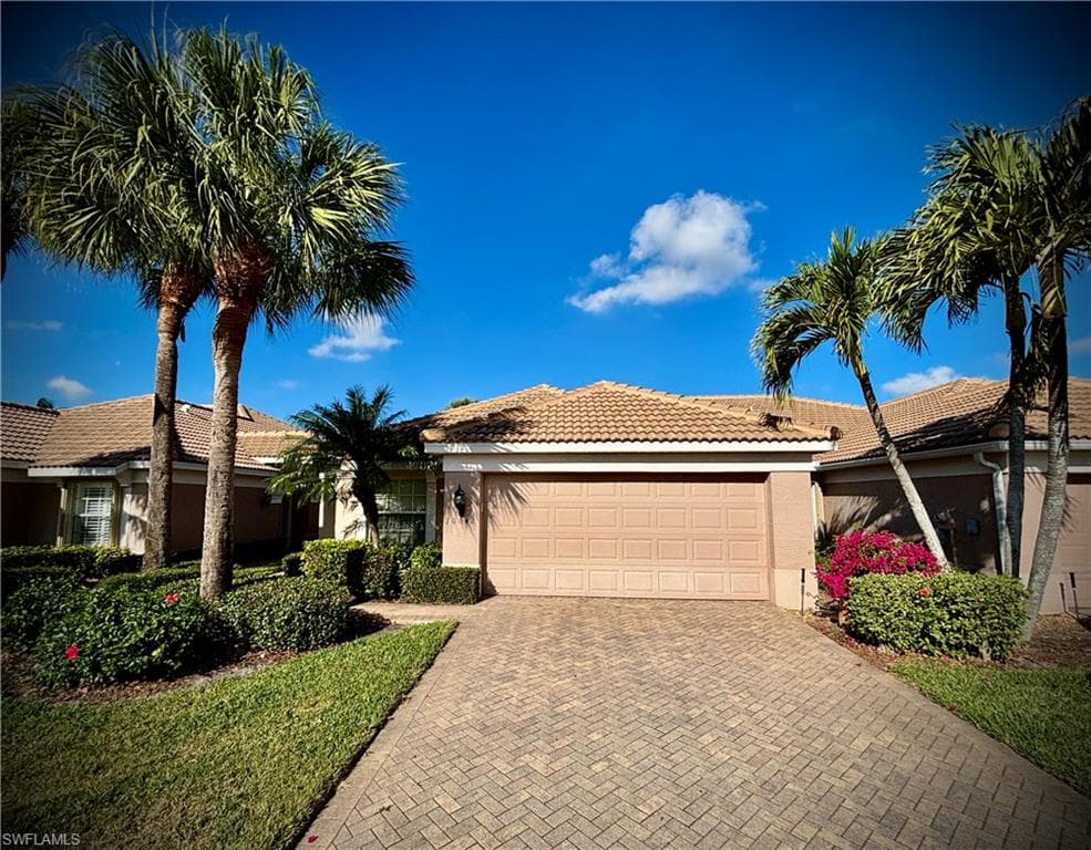 10042 Majestic AVE FORT MYERS, FL 33913