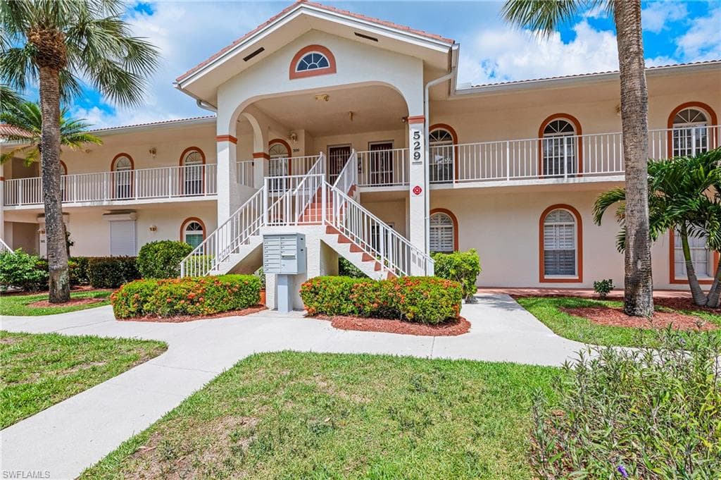 529 Mardel DR 304 NAPLES, FL 34104
