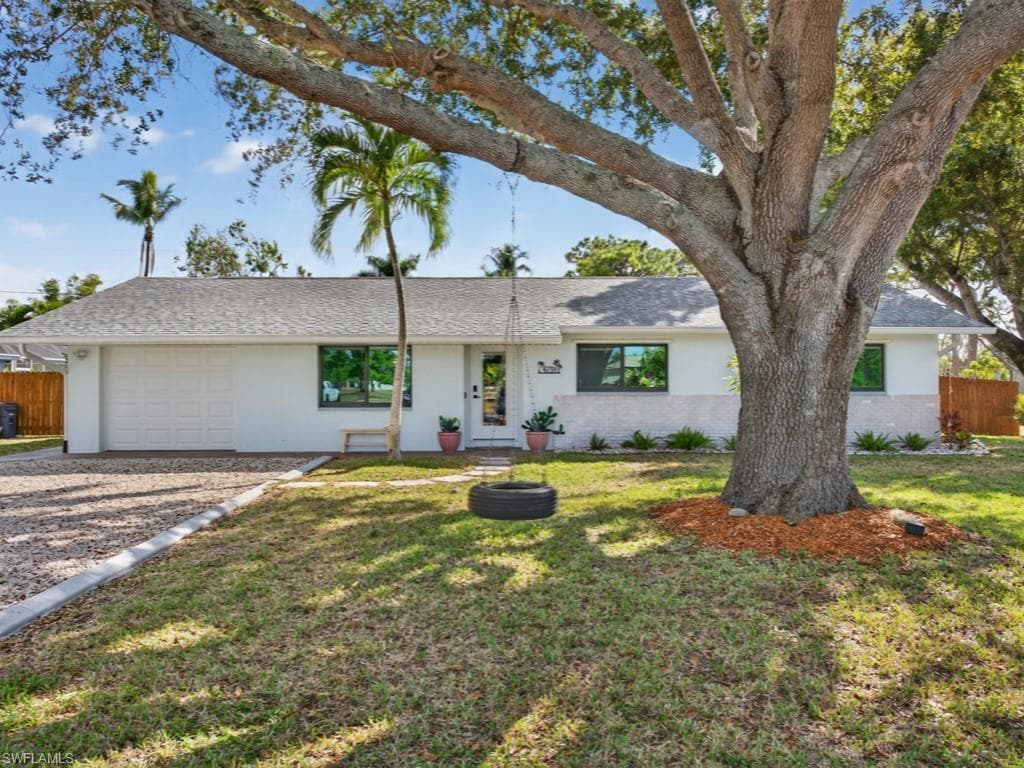 4791 Palmetto TER ESTERO, FL 33928