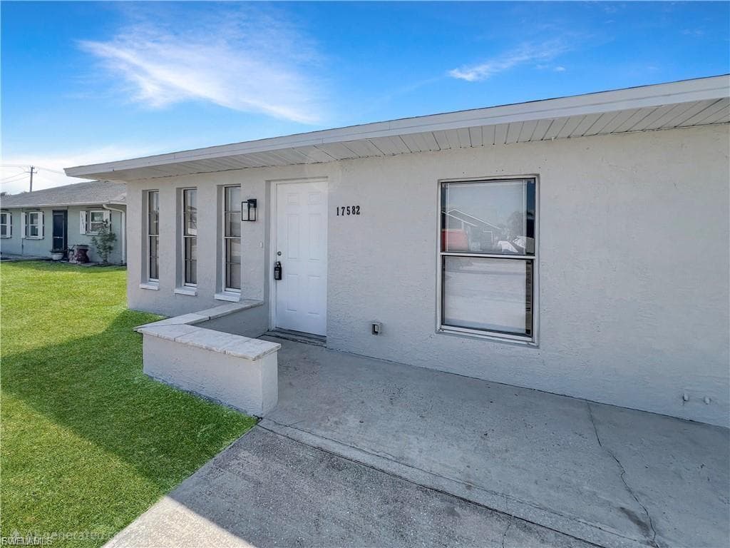 17582 Cypress Point RD FORT MYERS, FL 33967