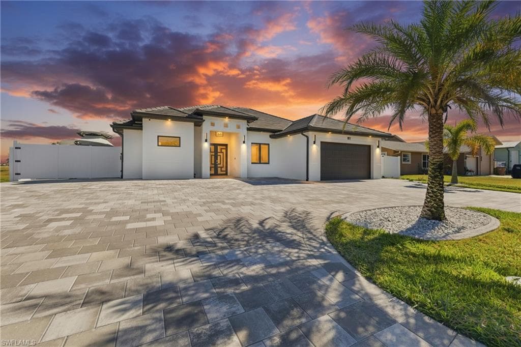 1017 NE 15th PL CAPE CORAL, FL 33909
