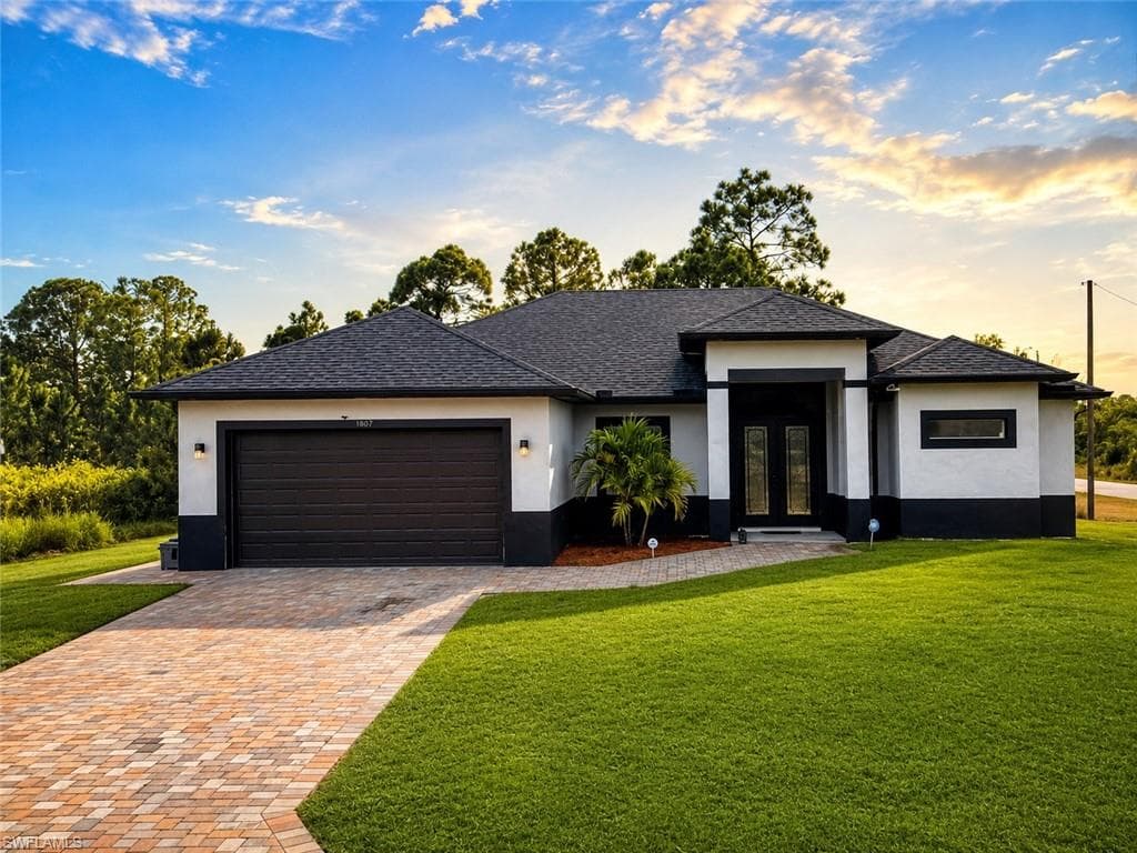 1807 W 11th ST LEHIGH ACRES, FL 33972