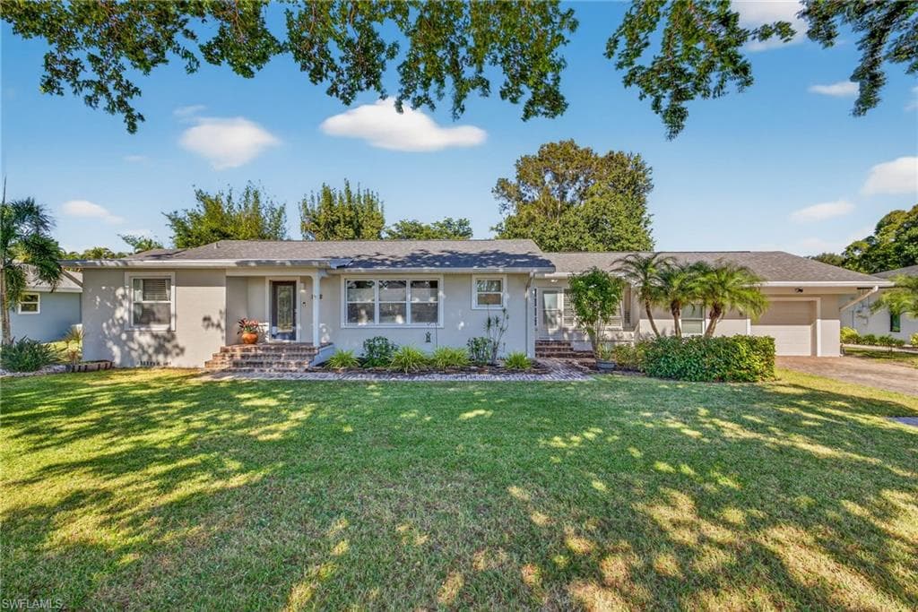 1343 Jambalana LN FORT MYERS, FL 33901