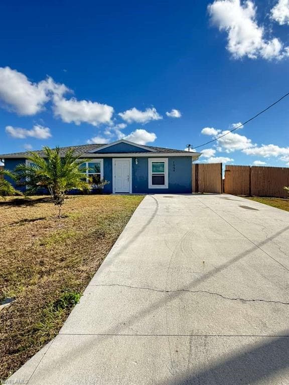 7004 Tide CIR LABELLE, FL 33935