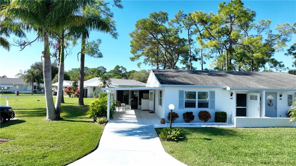 40 Heath Aster LN LEHIGH ACRES, FL 33936