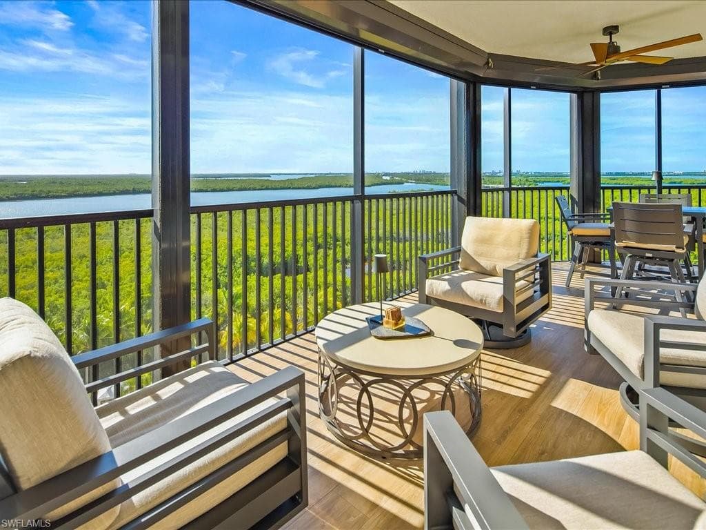 1050 Borghese LN 806 NAPLES, FL 34114