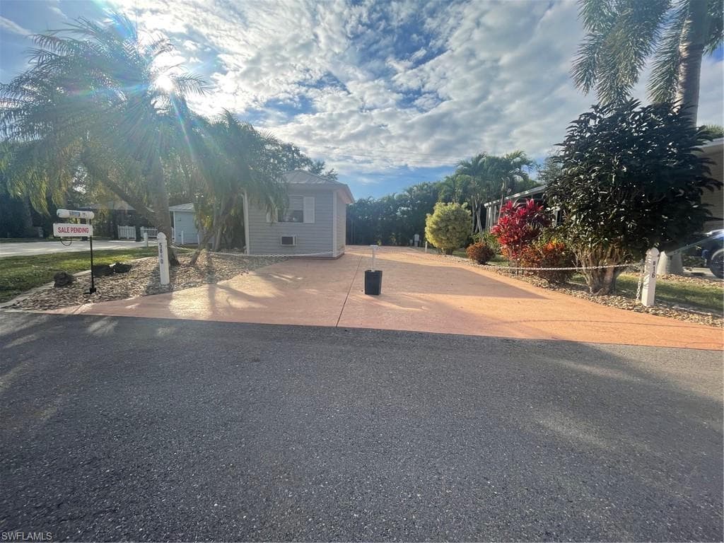 5840 Maplewood CT FORT MYERS, FL 33905