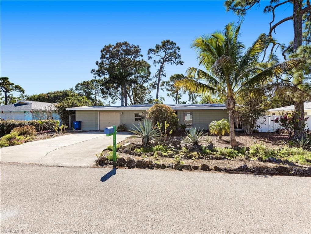 2442 Gorham AVE FORT MYERS, FL 33907