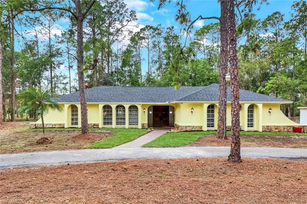 525 Weber BLVD N NAPLES, FL 34120