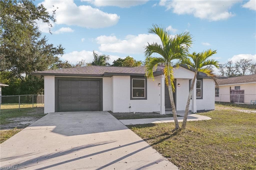 3628 Suntrust DR FORT MYERS, FL 33916