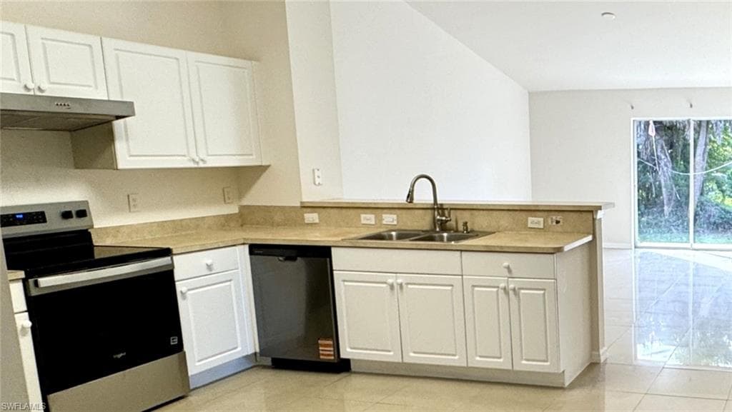 10743 Robinson ST FORT MYERS, FL 33908
