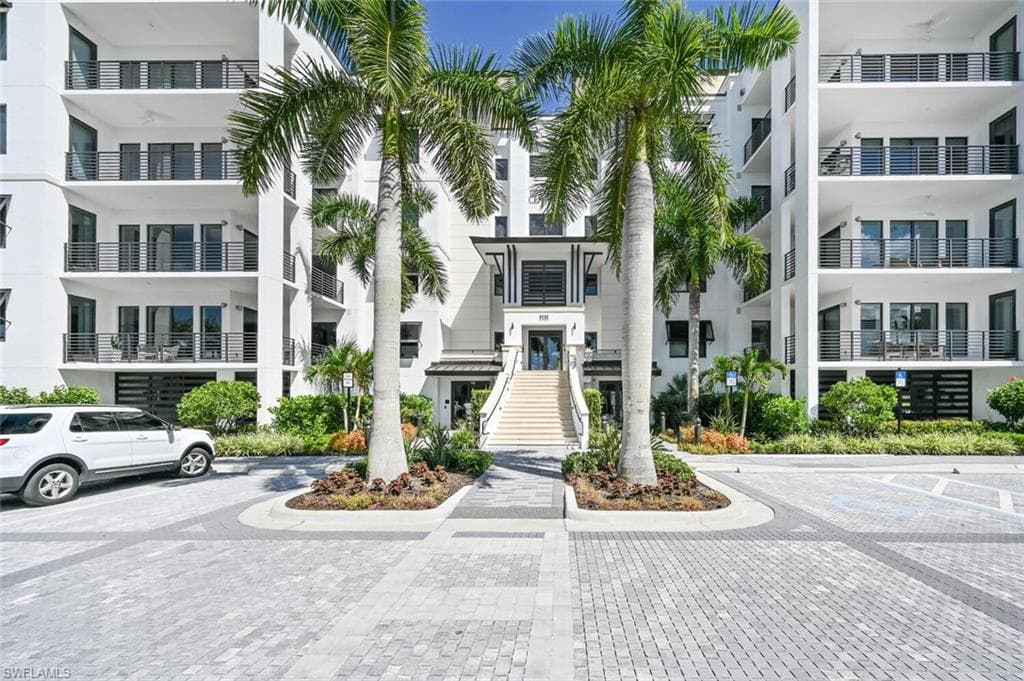 1111 Central AVE 511 NAPLES, FL 34102