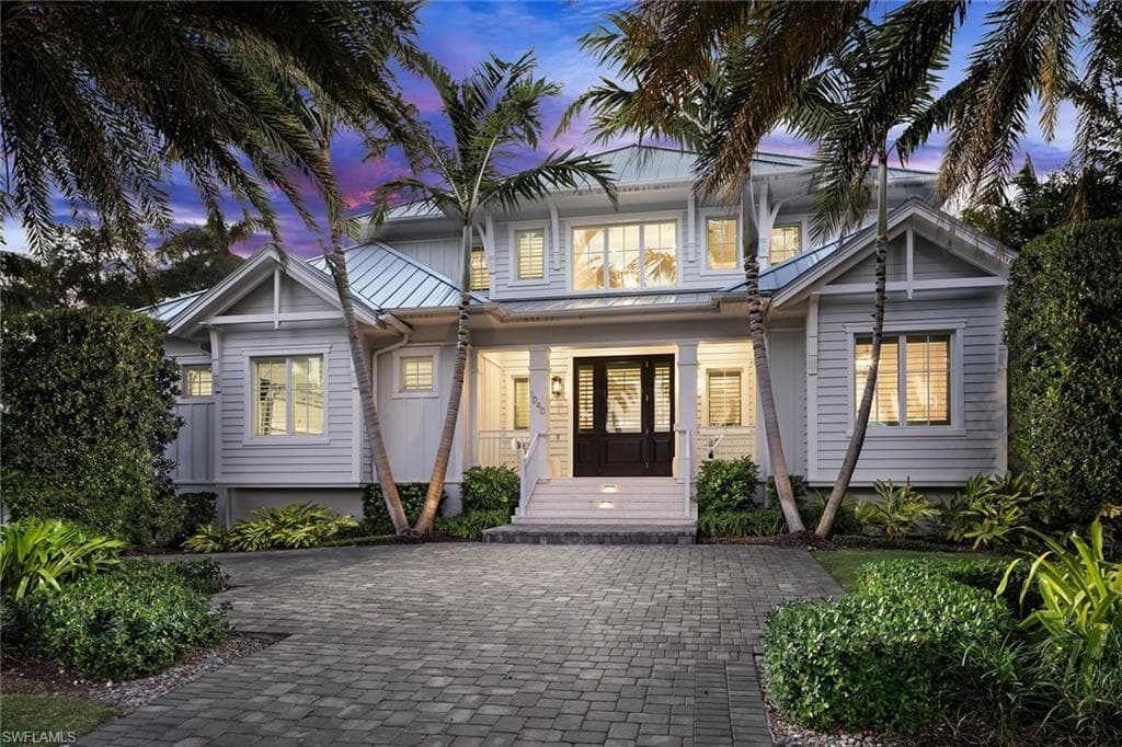 1040 2nd ST S NAPLES, FL 34102
