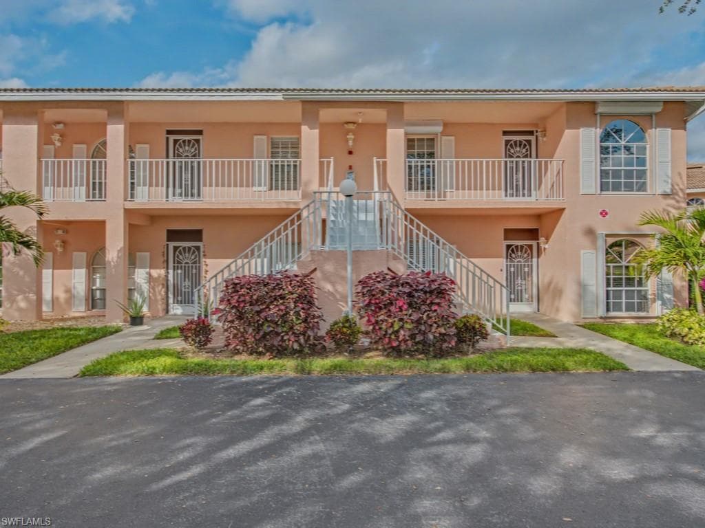565 Augusta BLVD 10 NAPLES, FL 34113
