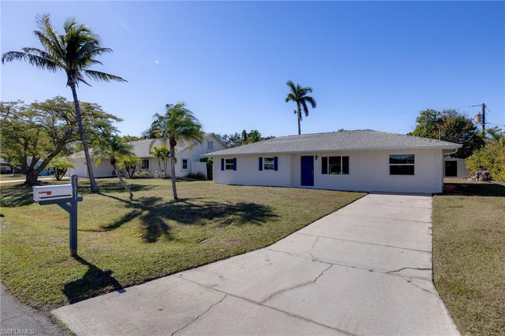 7171 Drake DR FORT MYERS, FL 33908
