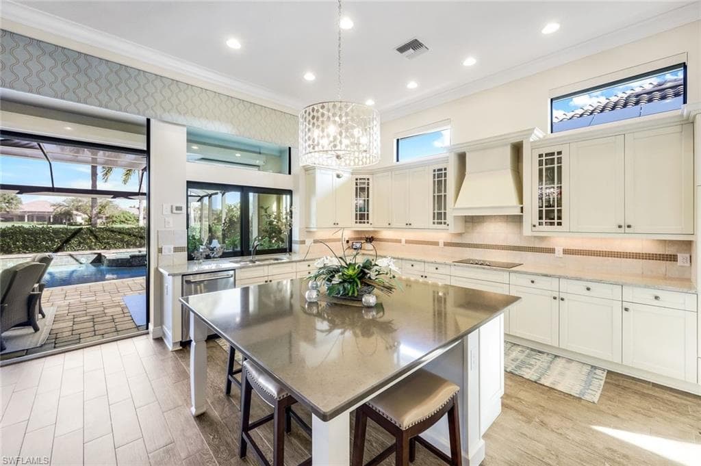11925 Heather Woods CT NAPLES, FL 34120