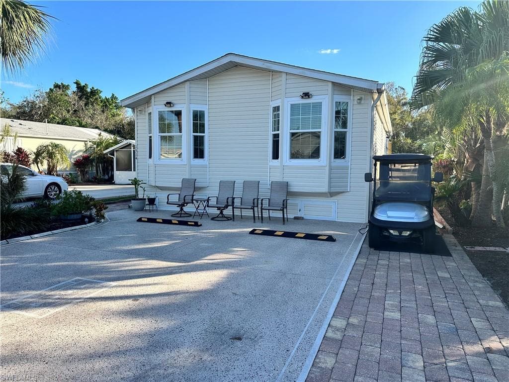 1514 Diamond Lake CIR NAPLES, FL 34114