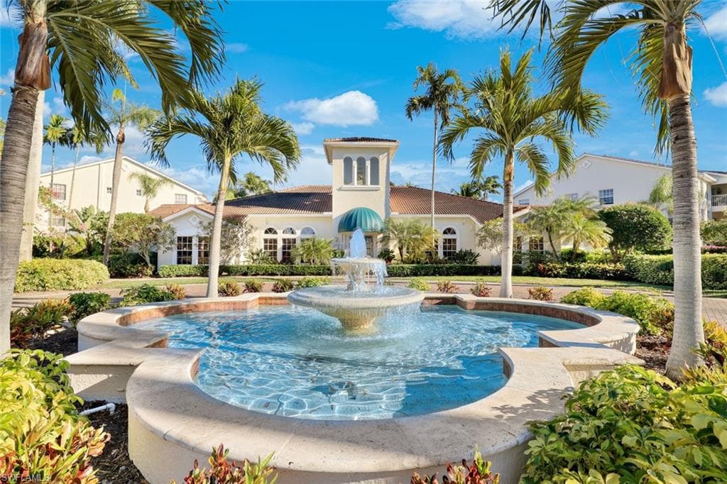 4610 Saint Croix LN 1027 NAPLES, FL 34109