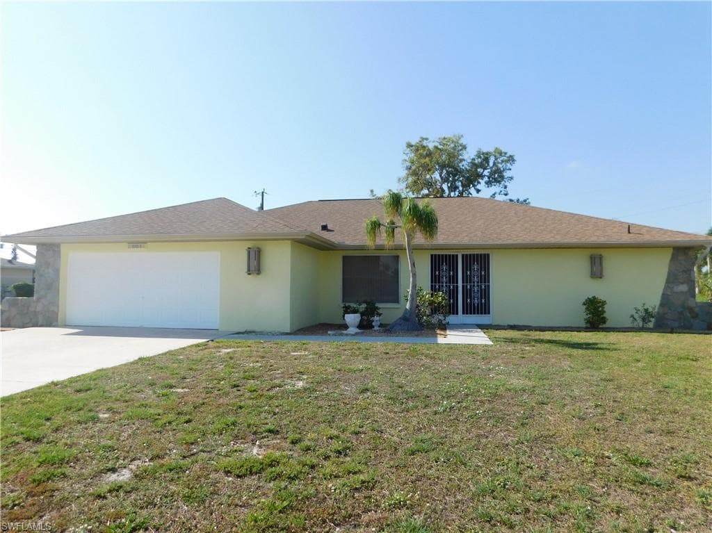 904 SE 18th ST CAPE CORAL, FL 33990
