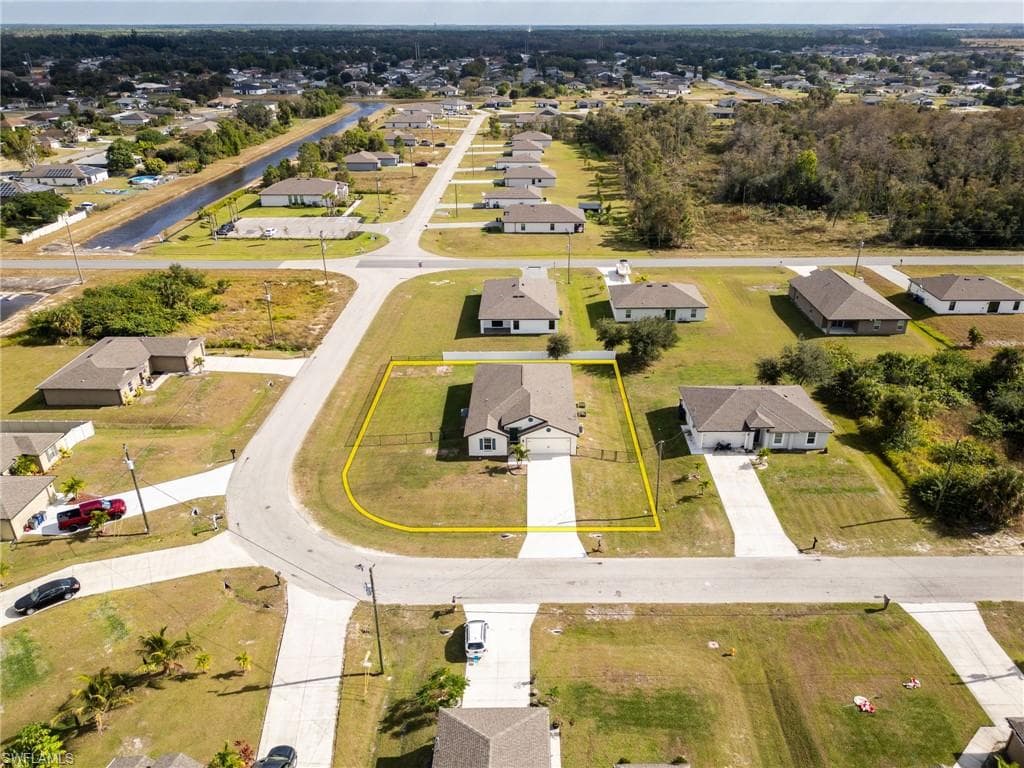 833 Youngreen DR FORT MYERS, FL 33913