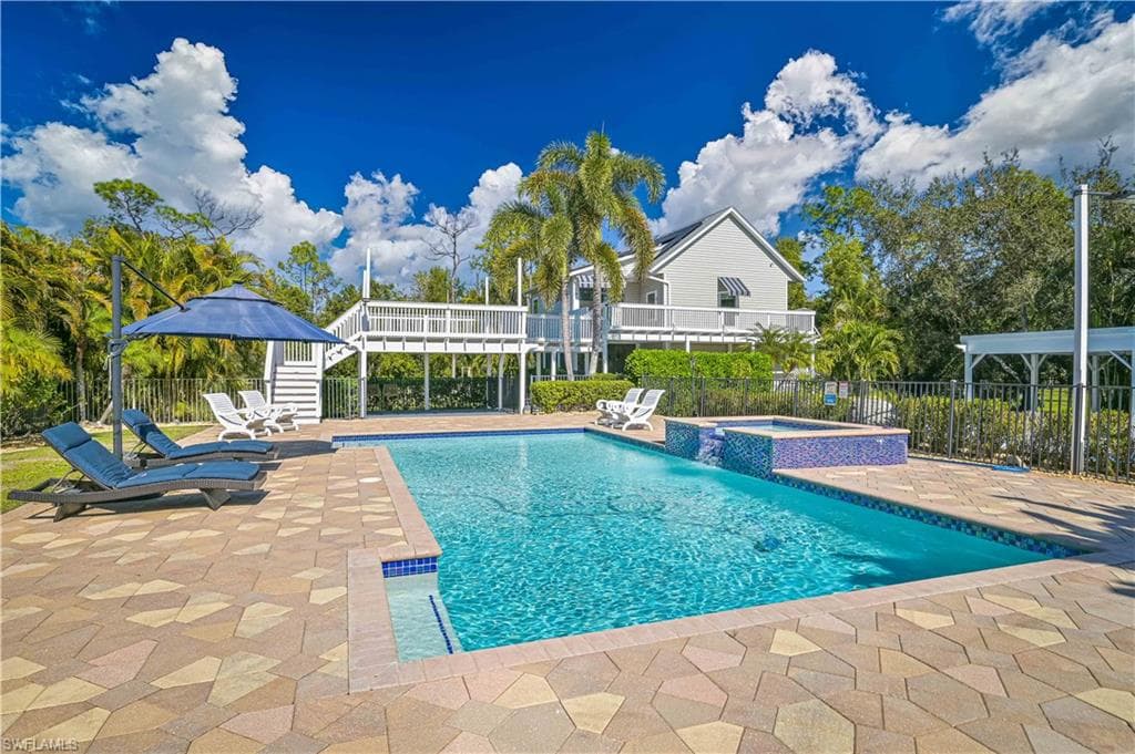 6941 Hunters RD NAPLES, FL 34109