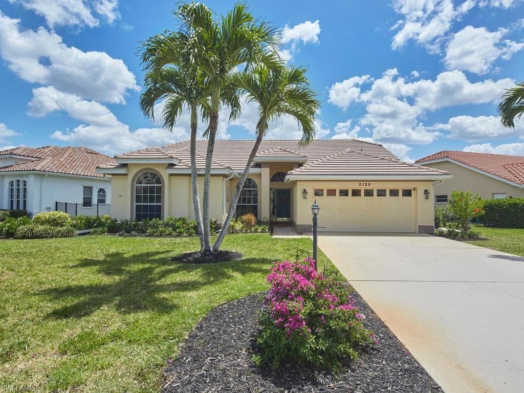 2126 Crown PT NAPLES, FL 34112
