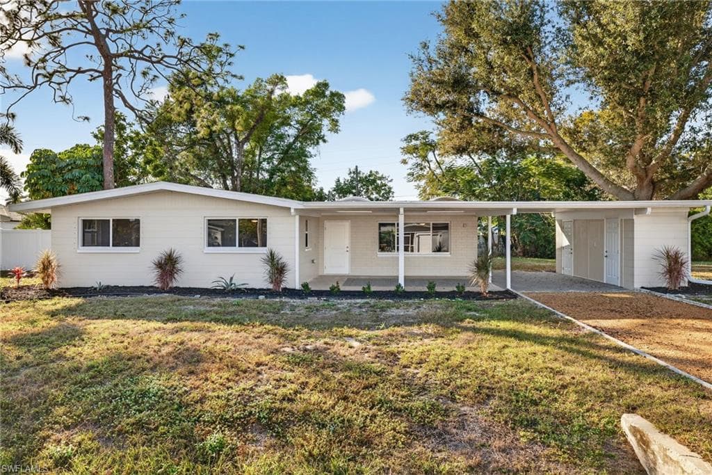 2230 Aldridge AVE FORT MYERS, FL 33907
