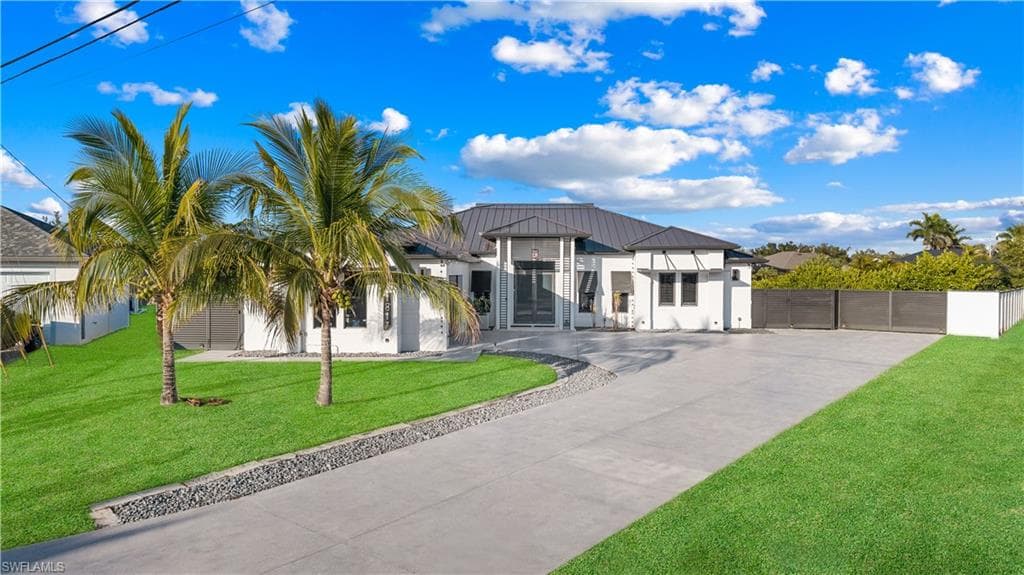 1817 11th TER CAPE CORAL, FL 33991