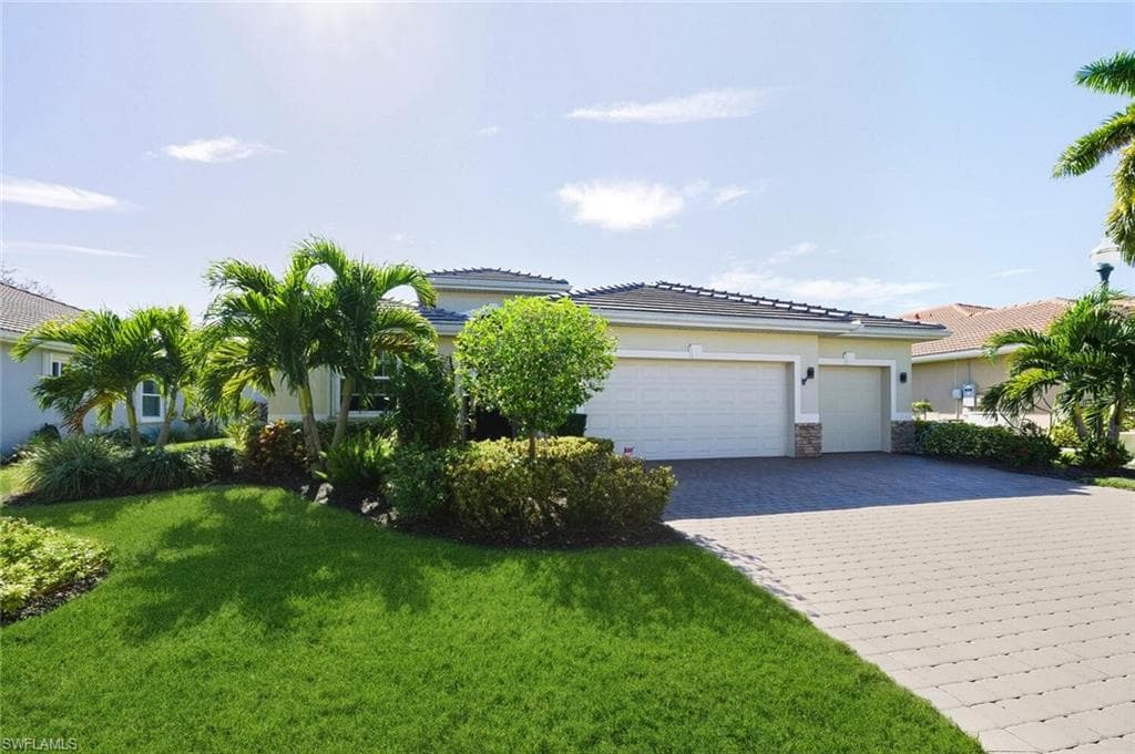 13330 Seaside Harbour DR S NORTH FORT MYERS, FL 33903