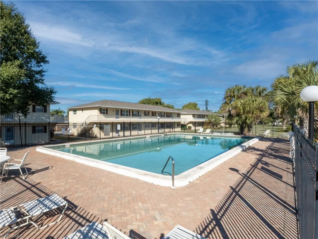 3325 Airport RD N E8 NAPLES, FL 34105