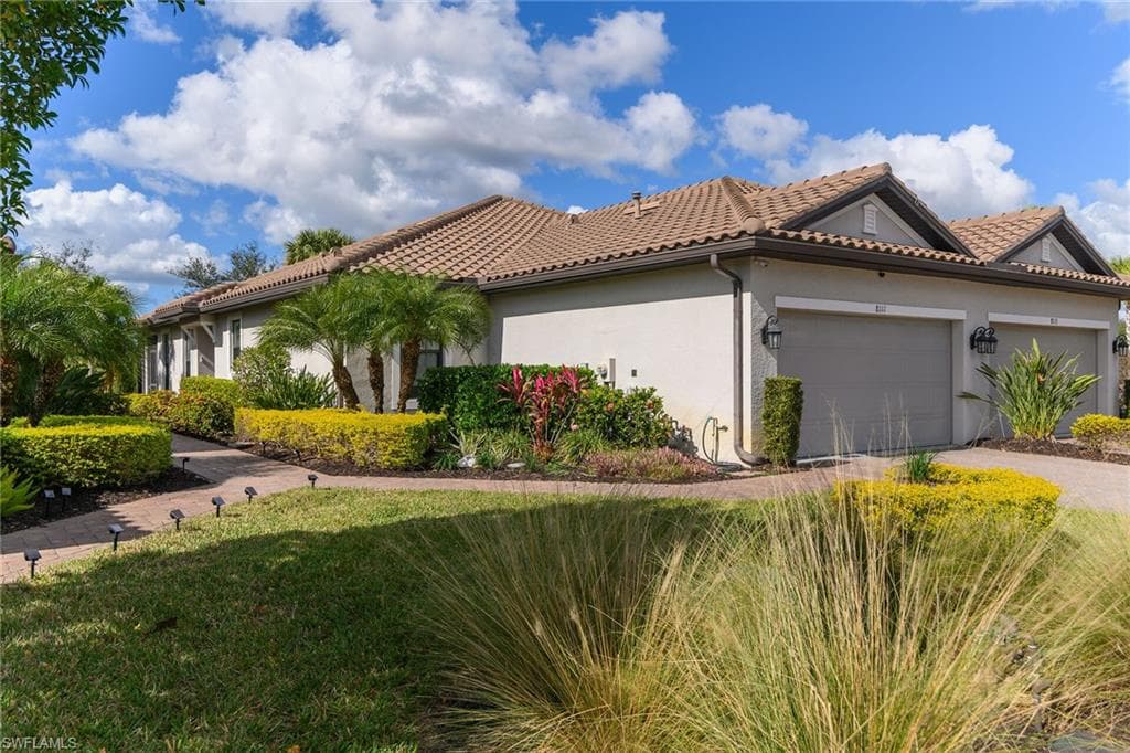 8111 Calle Canovas ST NAPLES, FL 34114