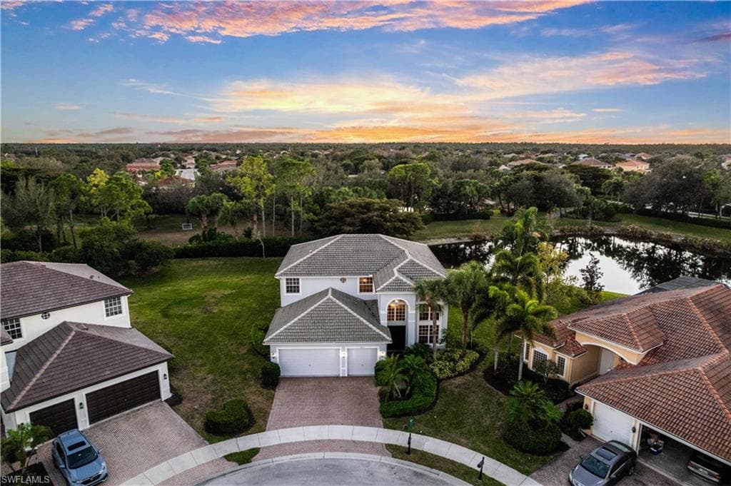 2213 Campestre TER NAPLES, FL 34119
